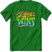 Love Wins | Pride T-Shirt | Grappig LHBTIQ+ / LGBTQ / Gay / Homo / Lesbi Cadeau Shirt | Dames - Heren - Unisex | Tshirt Kleding Kado | - Donker Groen - XL