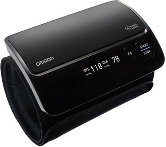 Zwarte OMRON EVOLV bloeddrukmeter met de manchet om de pols, het display toont de bloeddrukwaarden 118/78.