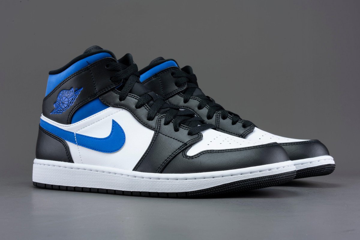 NIKE AIR JORDAN 1 MID ''WHITE BLACK RACER BLUE'' 554724-140 Maat 45  Wit;Zwart;Blauw | bol.com