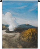 Wandkleed - Wanddoek - Rokende vulkaan Bromo op het eiland Java - 60x80 cm - Wandtapijt