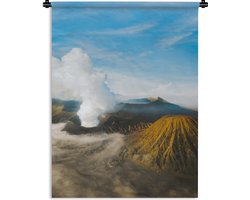 Wandkleed - Wanddoek - Rokende vulkaan Bromo op het eiland Java - 60x80 cm - Wandtapijt