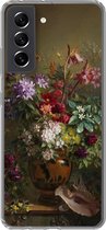 Geschikt voor Samsung Galaxy S21 FE hoesje - Stilleven met bloemen in een Griekse vaas - Oude meesters - Kunst - Siliconen Telefoonhoesje