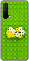 Geschikt voor OnePlus Nord CE 5G hoesje - Ondervloer met bloemen - Siliconen Telefoonhoesje