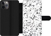 Bookcase Geschikt voor iPhone 11 Pro telefoonhoesje - Marmer print - Stippen - Wit - Met vakjes - Wallet case met magneetsluiting