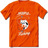 Cool People Do Fishing - Vissen T-Shirt | Oranje | Grappig Verjaardag Vis Hobby Cadeau Shirt | Dames - Heren - Unisex | Tshirt Hengelsport Kleding Kado - Oranje - S