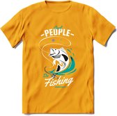 Cool People Do Fishing - Vissen T-Shirt | Aqua | Grappig Verjaardag Vis Hobby Cadeau Shirt | Dames - Heren - Unisex | Tshirt Hengelsport Kleding Kado - Geel - S