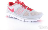 Nike - Wmns Flex Run - Dames Flex - 36,5 - LichtGrijs/Rood/FluorRoze
