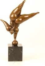 Modernistische Bronzen Sculptuur Balancerende Dame 21x9x33 cm