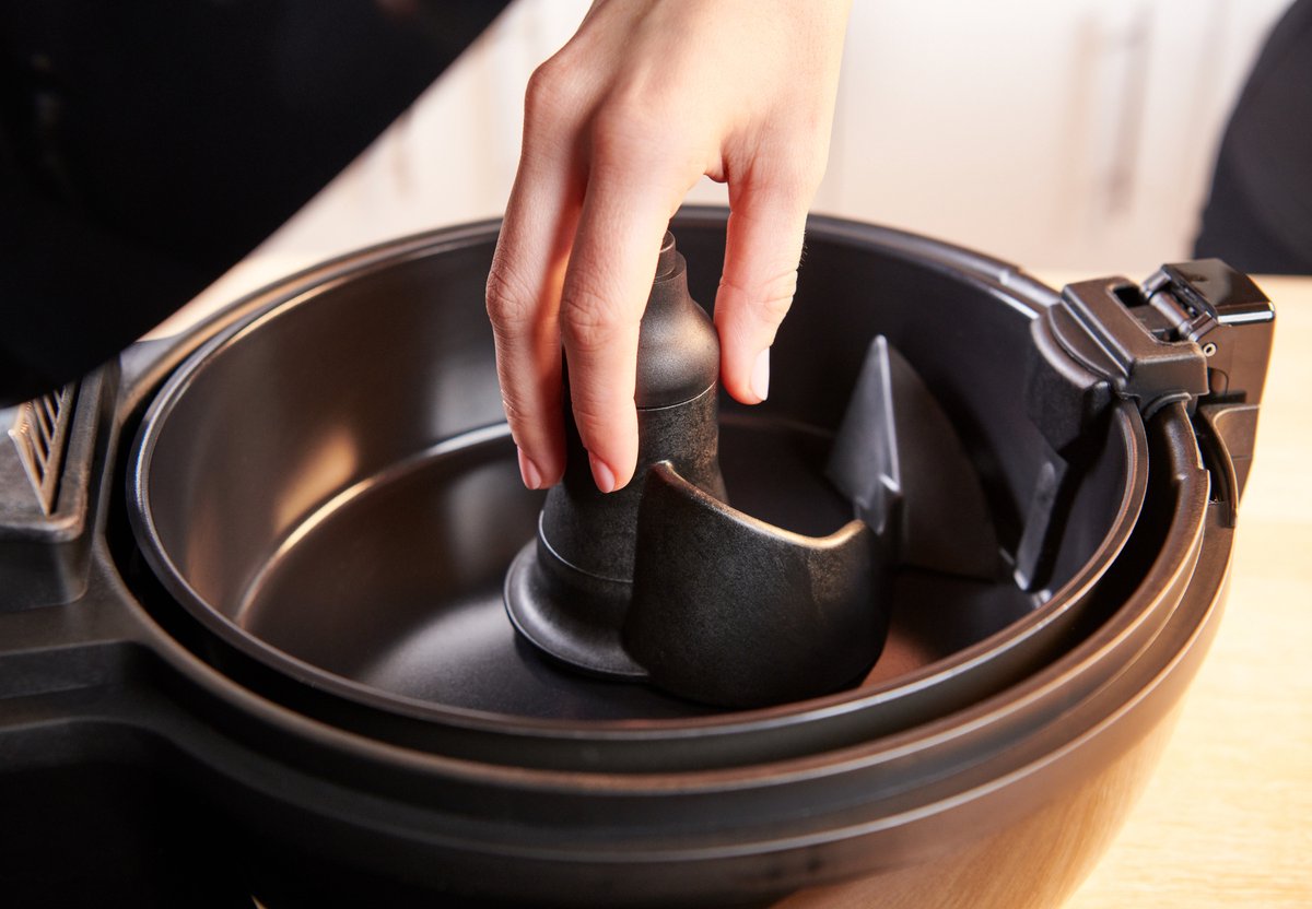 Afbeelding 2 van Tefal FZ7228 ActiFry Extra heteluchtfriteuse - Zwart - dual motion met roerarm 1.2 KG Airfryer - 1500 Watt vaatwasserbestendig