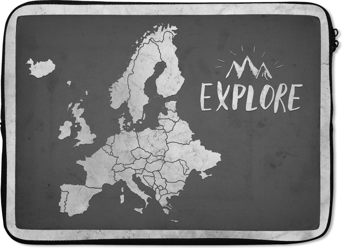 Laptophoes 13 inch - Vintage Europakaart met de tekst "Explore" - zwart wit - Laptop sleeve - Binnenmaat 32x22,5 cm - Zwarte achterkant