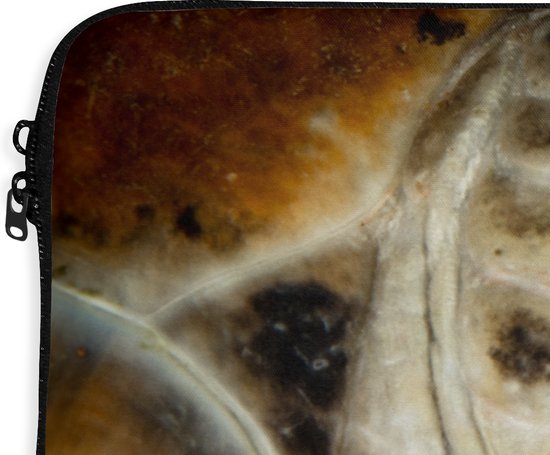 Pochette ordinateur 13 pouces 34x24 cm - Animaux from Close by - Pochette Macbook & Laptop Oeil de tortue de mer gros plan - Pochette ordinateur avec photo