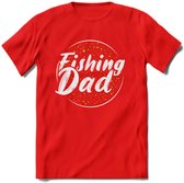 Fishing Dad - Vissen T-Shirt | Groen | Grappig Verjaardag Vis Hobby Cadeau Shirt | Dames - Heren - Unisex | Tshirt Hengelsport Kleding Kado - Rood - S