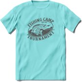 Fishing - Vissen T-Shirt | Grappig Verjaardag Vis Hobby Cadeau Shirt | Dames - Heren - Unisex | Tshirt Hengelsport Kleding Kado - Licht Blauw - M