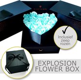 LOVELO®️ Explosion Flower Box HARTJE - Luxe Geschenkdoos - Flowerbox - Giftbox - Explosion Box - 25 x 25 x 22 cm - Zwart - Inclusief Licht Blauwe Zeep Rozen