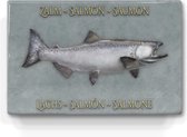 zalm op grijsblauwe achtergrond  - niet van echt te onderscheiden schilderijtje op hout - zalm in 6 talen -  Laqueprint