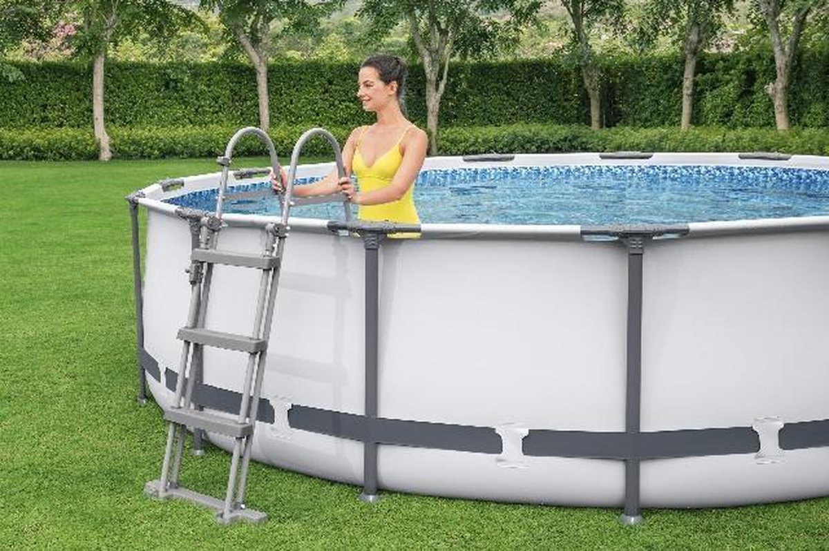 Bestway Steel Pro MAX pool set with filter pump - Ø 457 x 107 cm