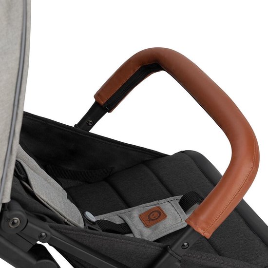 MoMi Estelle Kinderwagen - Lichtgewicht Buggy - Compact Opvouwbaar - Met Verstelbare Rugleuning - Reisbuggy 6+ Maanden - Grijs van MoMi — afbeelding 4