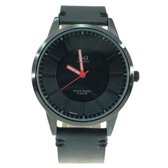 Mooi zwart herenhorloge van Q&Q model q926j801y 5 bar waterdicht met prachtige zwart lederen band