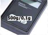 A&K ELEKTRONISCHE JUWELIERSWEEGSCHAAL / KEUKEN MET LCD-ACHTERGRONDVERLICHTING 500g/0.1g (inclusief beschermhoesje)