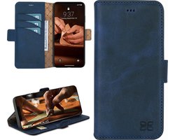 Bouletta geschikt voor iPhone 13 Pro Max lederen BookCase hoesje - Antic Blue