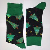 Vrolijke Mannen - Kerst -  Sokken - Kerstbomen - Zwart Multi - Maat 40-46