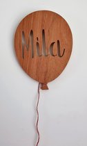 Gepersonaliseerd Kraamcadeau naam ballon van hout - Persoonlijke cadeau - Geboorte kado - Leuk op babykamer of kinderkamer
