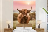Behang - Fotobehang Zonsondergang - Dier - Schotse hooglander - Breedte 180 cm x hoogte 280 cm