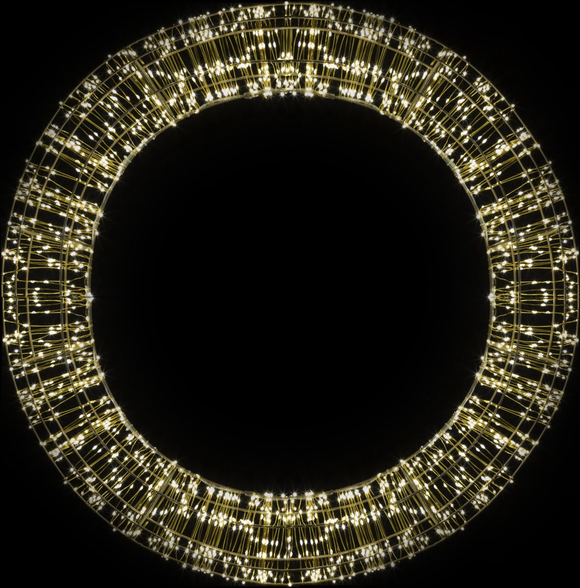 Christmas United - Lichtkrans - Gouden frame en snoer - 2000 LED - 75 cm diameter - Warm witte LED lampjes