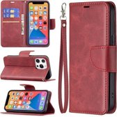 Voor iPhone 13 Retro Lamsleer Textuur Pure Kleur Horizontale Flip PU Lederen Case, met Houder & Kaartsleuven & Portemonnee & Lanyard (Rood)