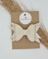 Haarstrik Fayenne - strik van 8 cm - suede zand - haaraccessoires - baby meisjes kids - haarspeldjes - haarclip