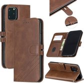 Stikstijl 2-kleuren koetextuur Horizontale flip PU-lederen hoes met houder en kaartsleuf en lanyard voor iPhone 13 Pro (bruin)