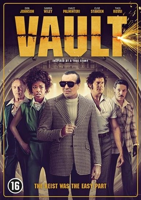 Filmcover met de tekst 'VAULT'. Vijf mensen staan voor een kluisdeur. De man vooraan draagt een geruit jasje. Onder de tekst 'THE HEIST WAS THE EASY PART'.