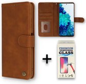 Samsung Galaxy S21 FE Casemania Hoesje Sienna Brown & Glazen Screenprotector - Luxe Portemonnee Book Case - Kaarthouder & Magneetlipje