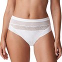 Witte tailleslip met doorschijnende mesh tailleband en kanten details aan de voorkant.