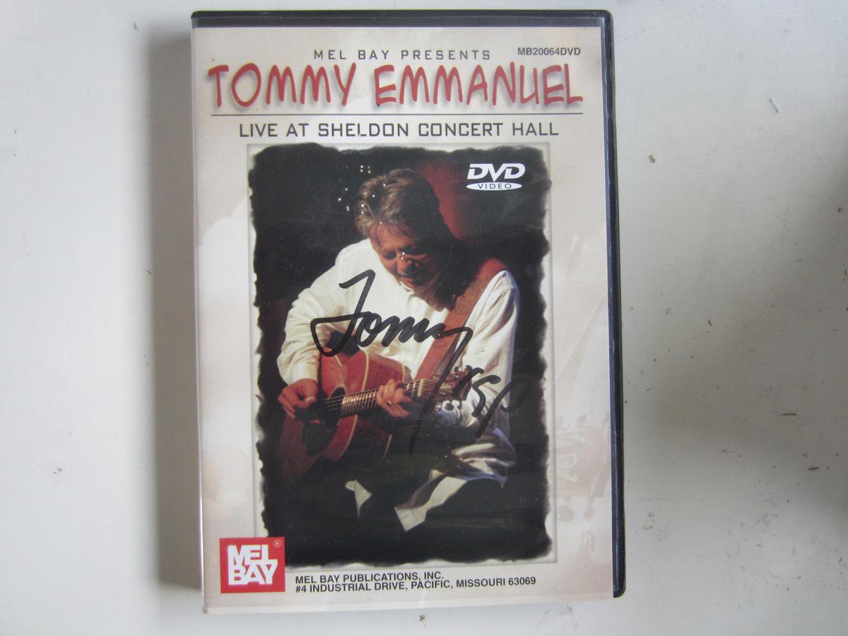 Tommy Emmanuel Live at Sheldon Concert Hall