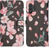 iMoshion Hoesje Geschikt voor Samsung Galaxy A32 (5G) Hoesje Met Pasjeshouder - iMoshion Design Softcase Bookcase - Zwart / Blossom Watercolor Black