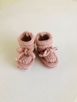 Boasty mini| Baby handgebreide slofjes -Blauwe - sokjes - pantoffels - baby & verzorging 0-12 maanden - 11 cm - meisjes/jongens -zachte zool - roze - plain - slofsokjes - kinderen