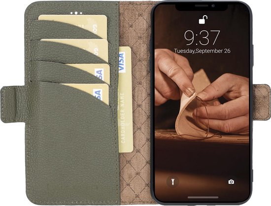Bouletta - iPhone 13 Pro - Étui BookCase en cuir - Vert andalou