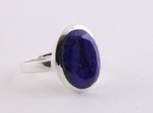 Ovale zilveren ring met blauwe saffier - maat 18