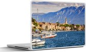 Laptop sticker - 13.3 inch - Gardameer - Boten - Bergen - 31x22,5cm - Laptopstickers - Laptop skin - Cover