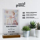 ❤️❤️ Socialframe Babyframe - voor 15:00 besteld, morgen in huis!* - Geboortekaartje - Verjaardagkaart - Kraamcadeau  Glasplaat inclusief gratis houten standaard! - Gepersonaliseerd met foto  