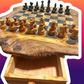 HappyWoods - Handgemaakte Olijfhouten Schaakspel met Lade - 35 cm - Olijfhouten Schaakbord met Schaak stukken - Schaakset - Schaakspellen – Schaakspel hout volwassenen – Schaakbord
