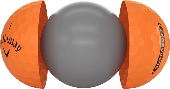 Callaway Supersoft oranje golfbal, doorgesneden met grijze kern.