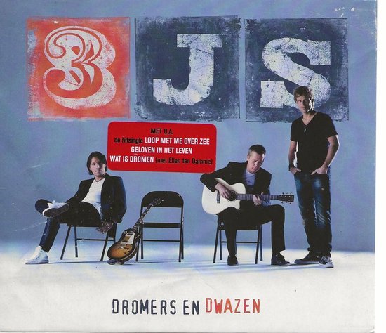 Drie mannen, twee zittend met gitaar, één staand. Grote letters '3JS' boven de mannen. CD-hoes met tekst.