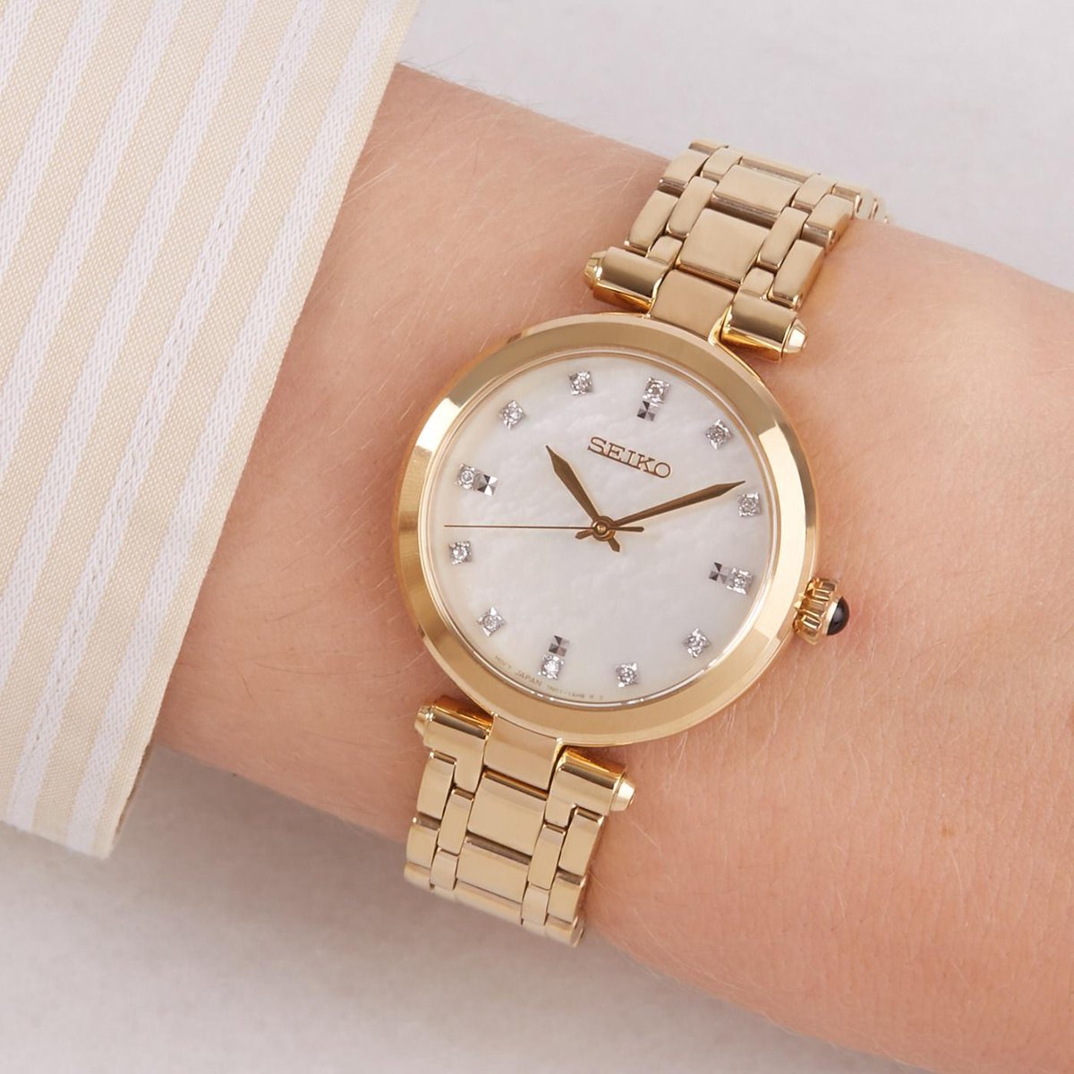 Seiko Discover More HGH008 Women's Mother of Pearl Diamond Dial Quartz Watch Seiko Seiko Discover More HGH008 Women's Mother of Pearl Diamond Dial Quartz Watch Seiko