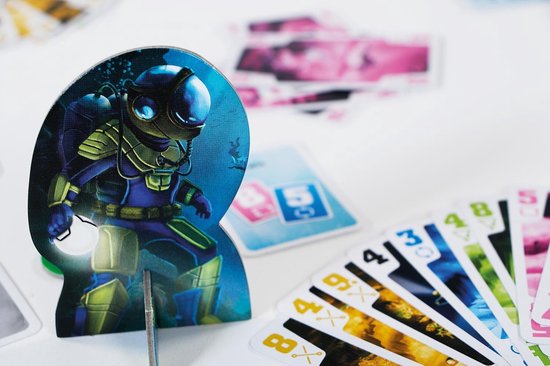 999 Games - De Crew Missie Diepzee - Kaartspel - Werk samen en win - 30 verschillende missies - Gezelschapsspel - Klein cadeautje