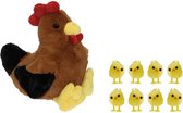 Peluche poulets / coqs marron en peluche de 25 cm avec 8x morceaux de mini poussins 3 cm - Décoration Pâques / Pâques