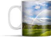 Mok - Een dubbele regenboog boven een grasveld - 350 ml - Beker