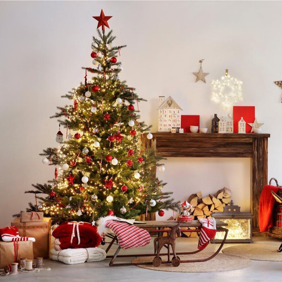 Everlands Grandis Fir Kunstkerstboom - Kerstboom - 210 cm - 550 LED – foto 6