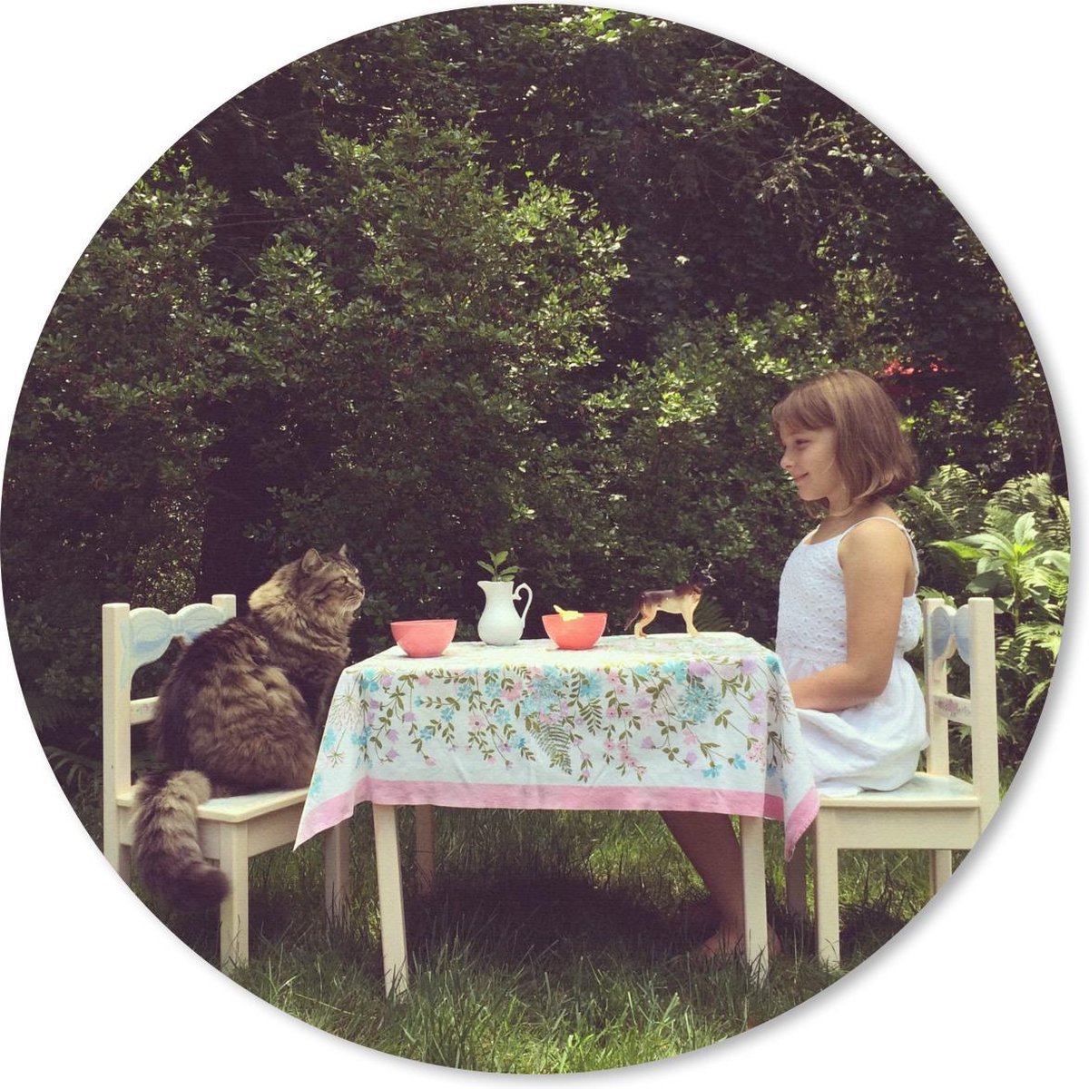 Muismat - Mousepad - Rond - Meisje - Kat - Tafel - 50x50 cm - Ronde muismat
